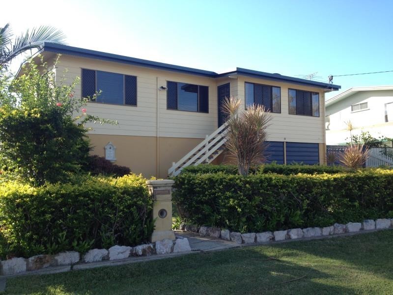 34 Stenlake Avenue, Kawana QLD 4701